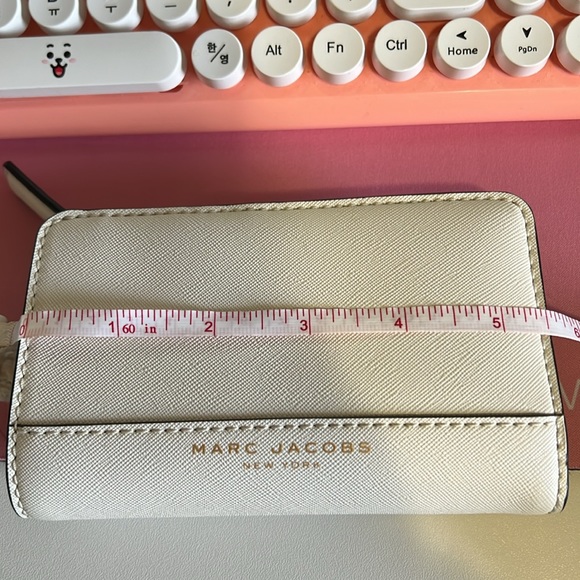 Marc Jacobs Wallet - Picture 6 of 7